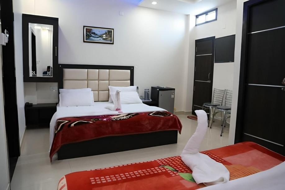 Hotel White Tulip Αμριτσάρ Εξωτερικό φωτογραφία